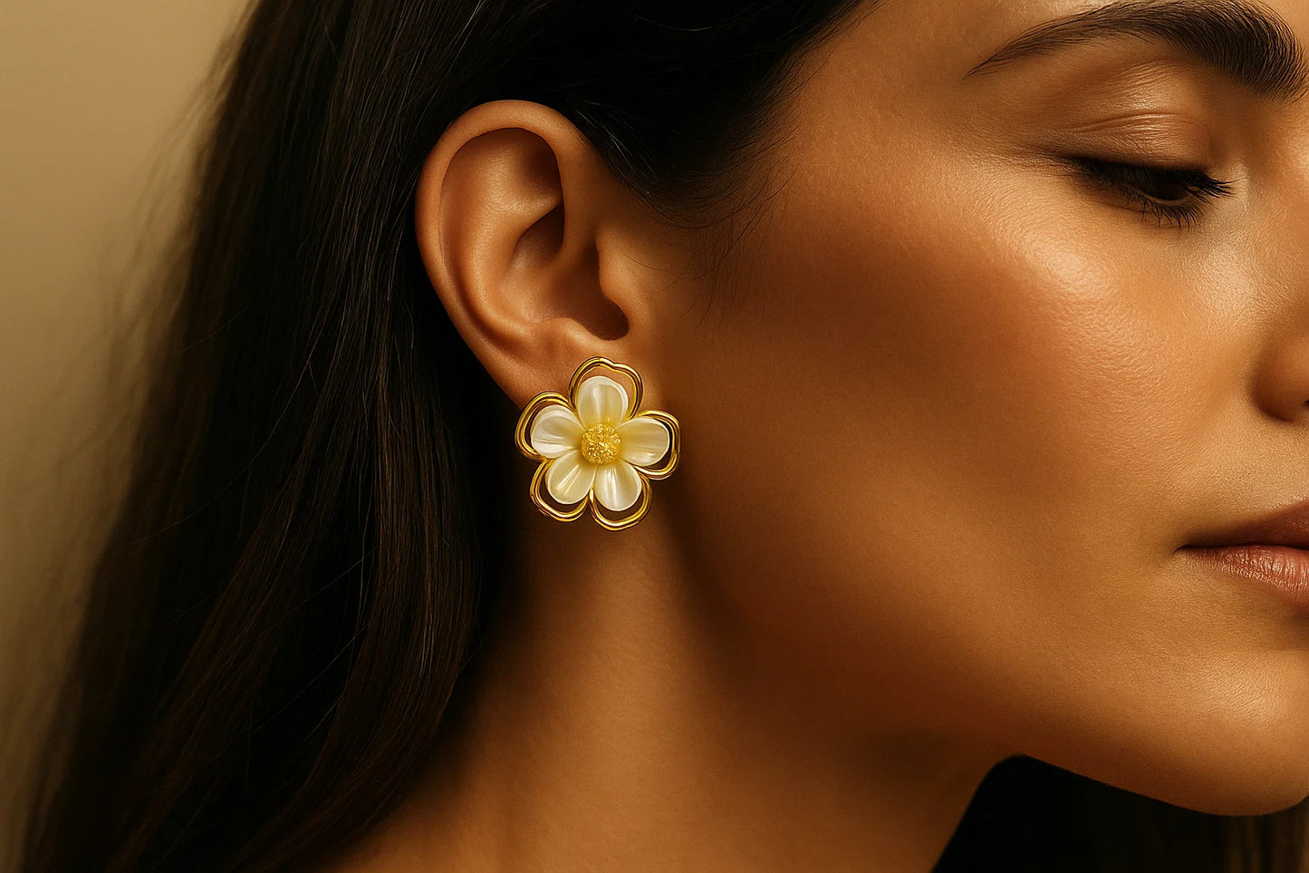 Lysia – Pearl Blossom Studs