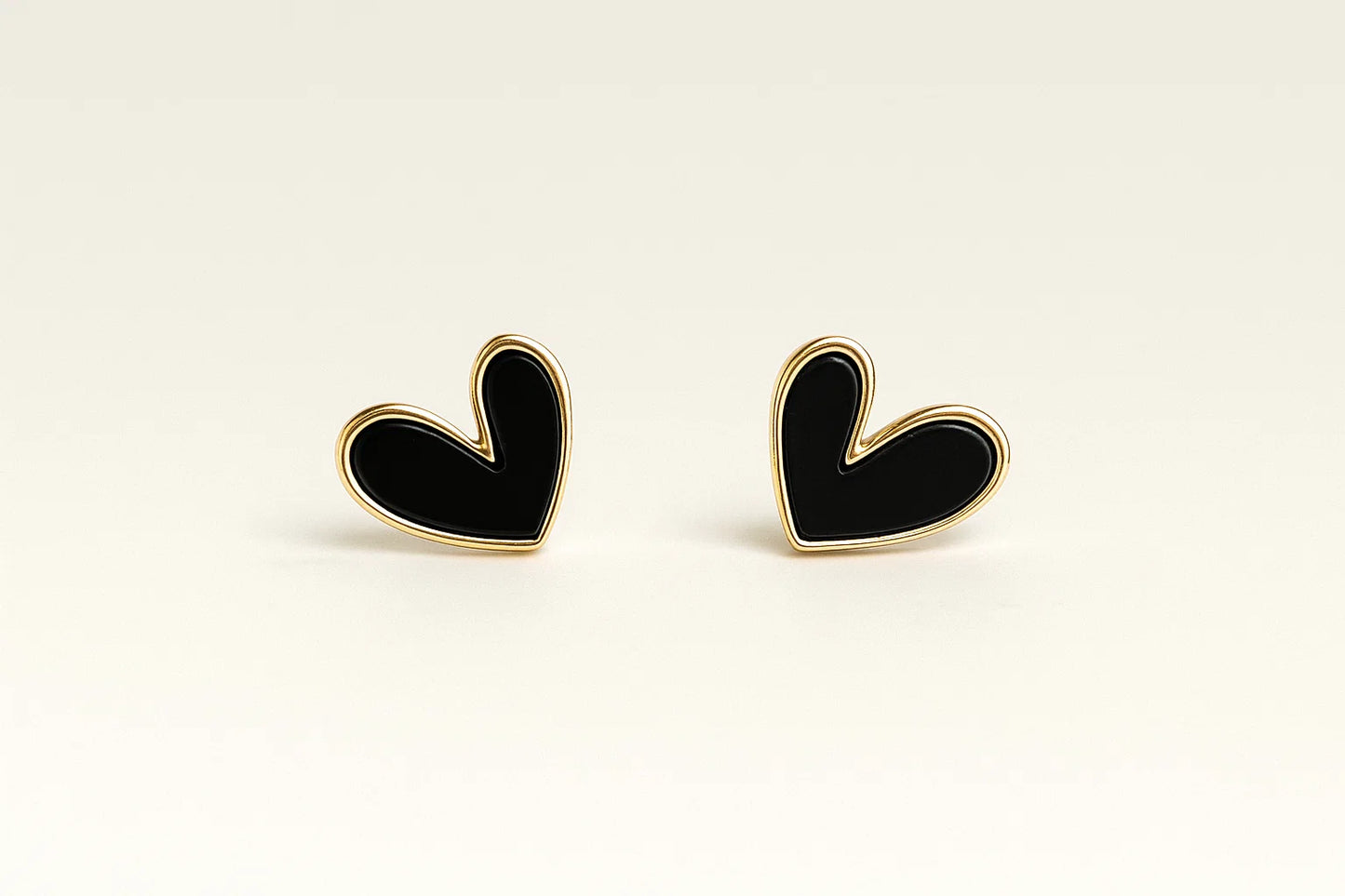 Dual Love – Mini Heart Studs