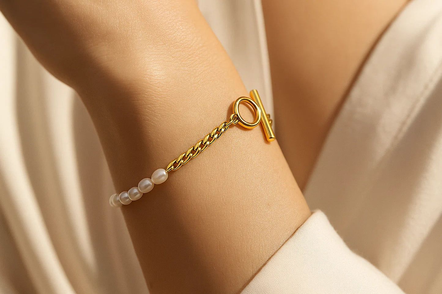 Oria – Chain & Pearl Fusion Bracelet